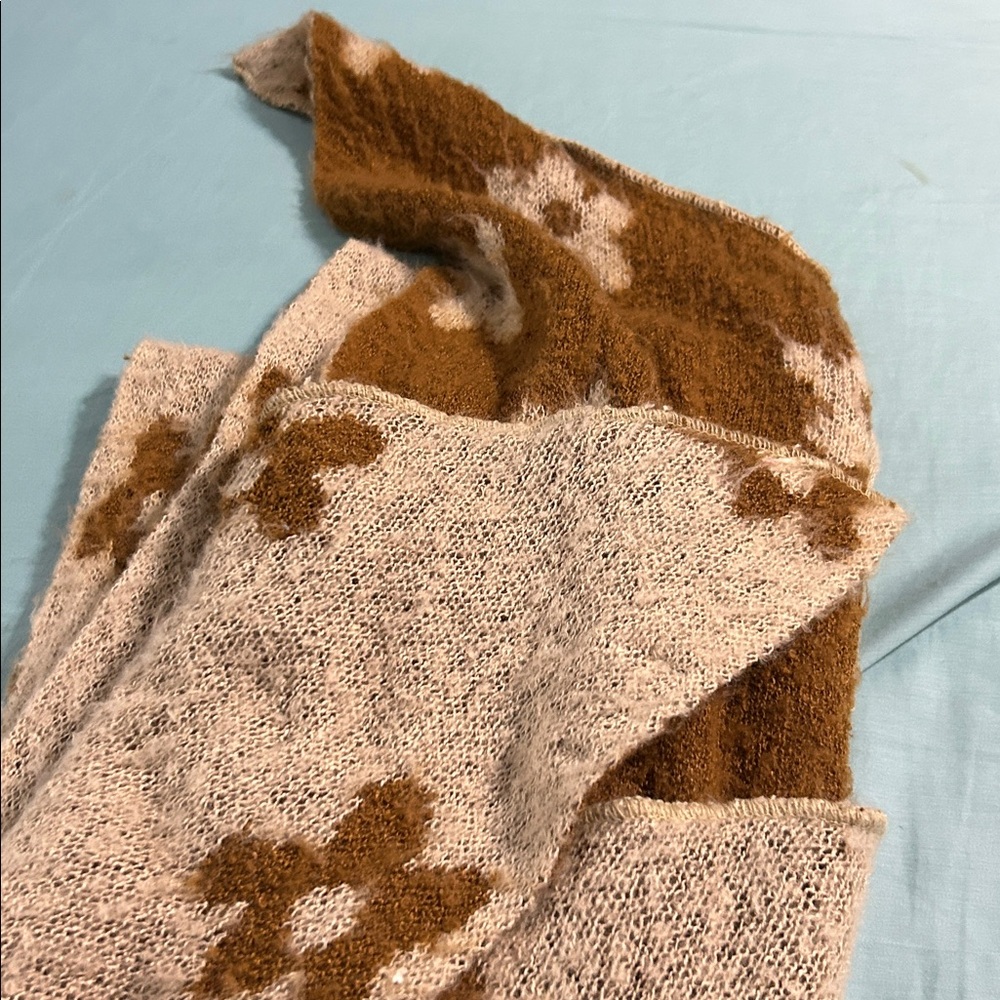 Steve Madden Rust Knit Scarf - Picture 9 of 9